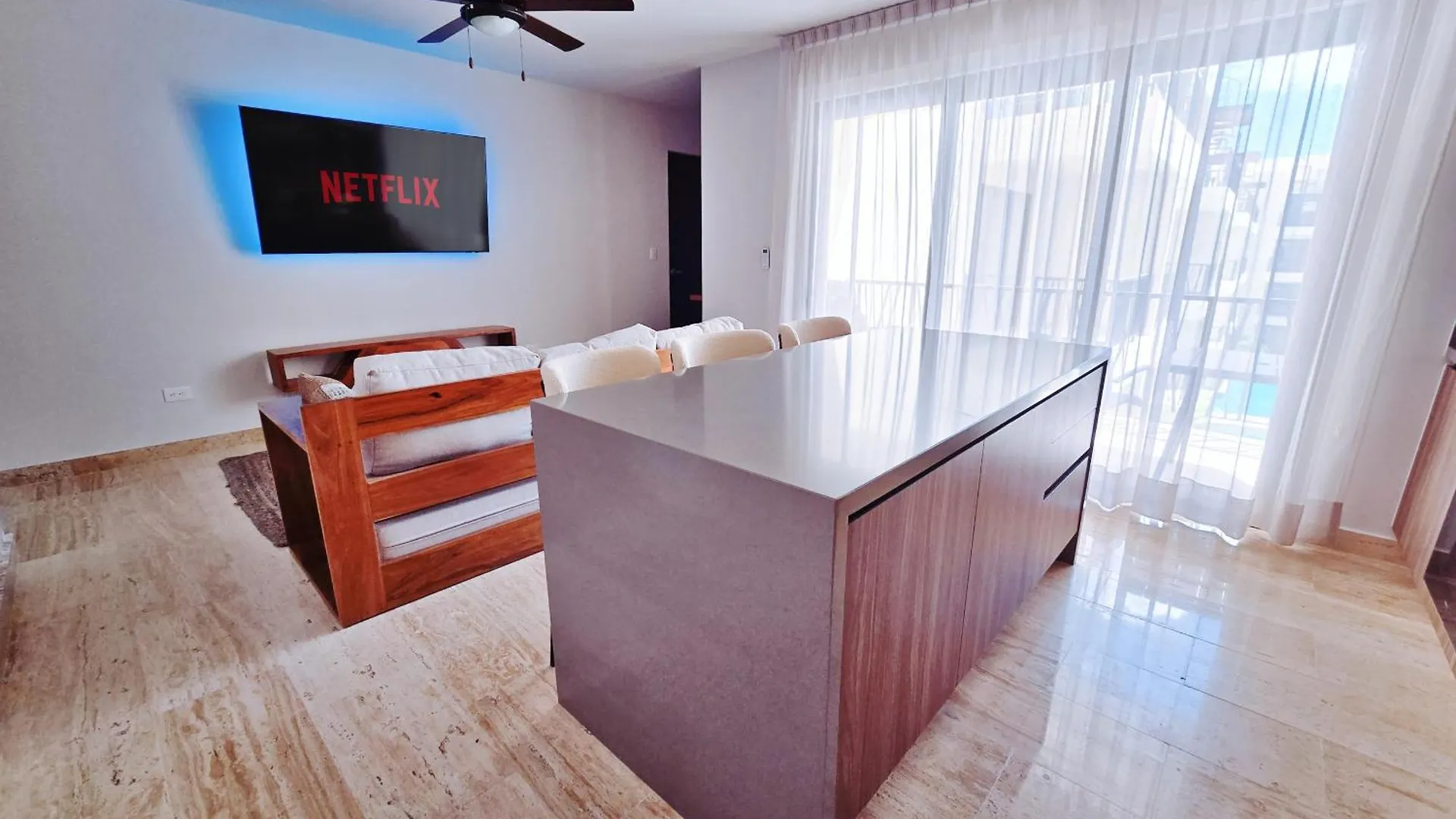 1 Bedroom With King Bed And Balcony With Amenities View Tulum Apartment