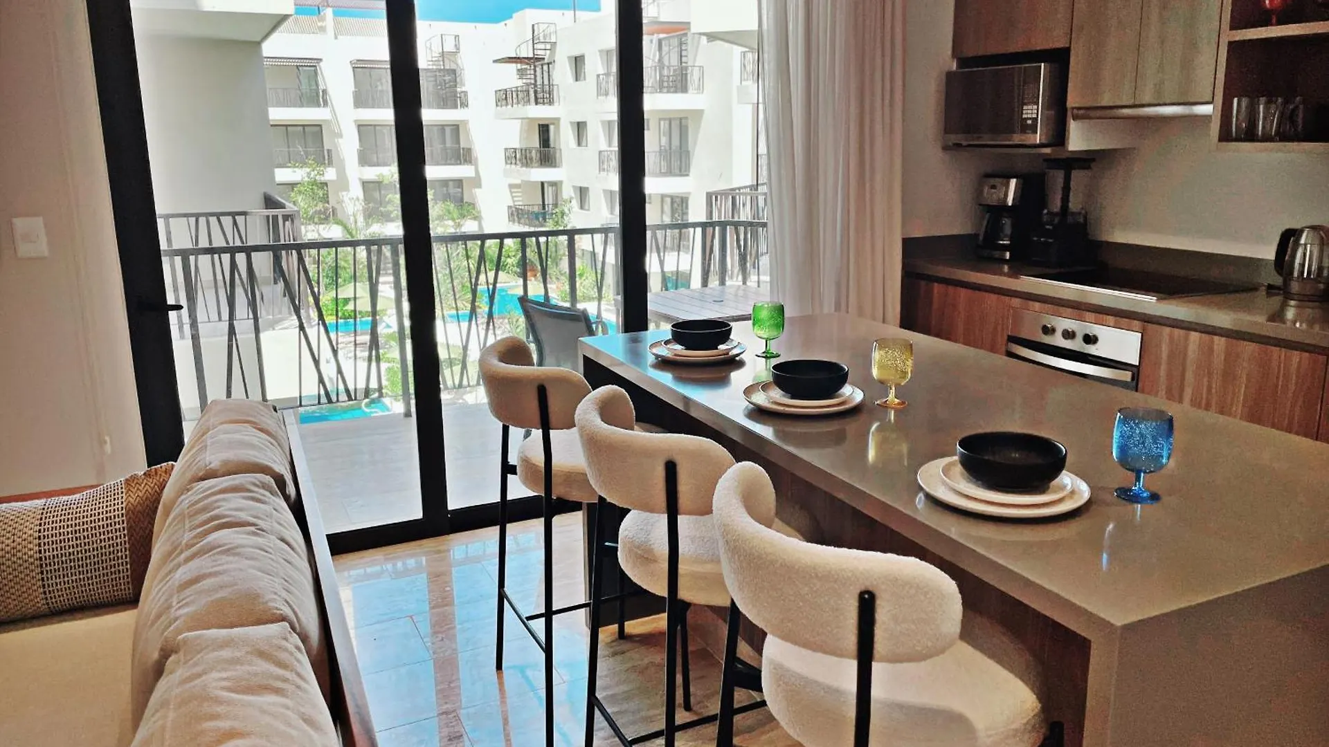 1 Bedroom With King Bed And Balcony With Amenities View Tulum Apartment